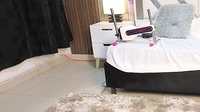 Lisa sweetas online show from February 14, 1:13 am