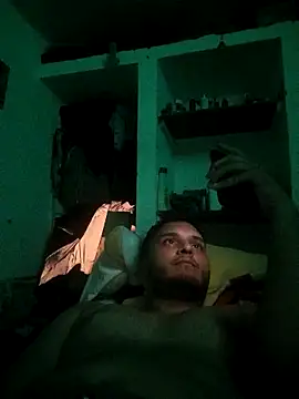 Snapshot of Hotguys111 chatting on September 13, 6:13 am Hotguys111 online show from September 13, 6:13 am