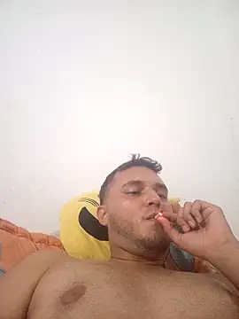 Snapshot of Hotguys111 chatting on October 28, 5:11 am Hotguys111 online show from October 28, 5:11 am