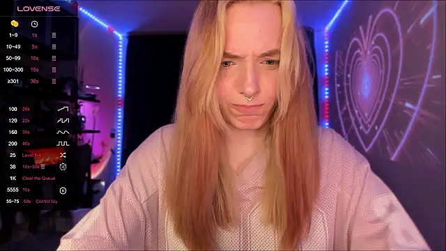 elilybby online show from February 1, 5:11 pm