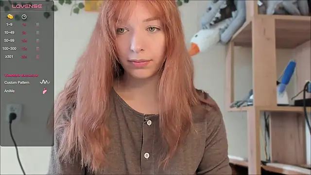 elilybby online show from March 8, 10:08 am