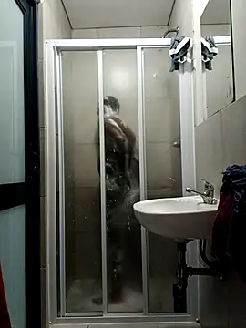 Snapshot of Xyz1232 chatting on December 22, 8:28 pm Xyz1232 online show from December 22, 8:28 pm