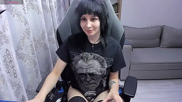 Snapshot of MistyDark chatting on August 1, 5:12 pm MistyDark online show from August 1, 5:12 pm