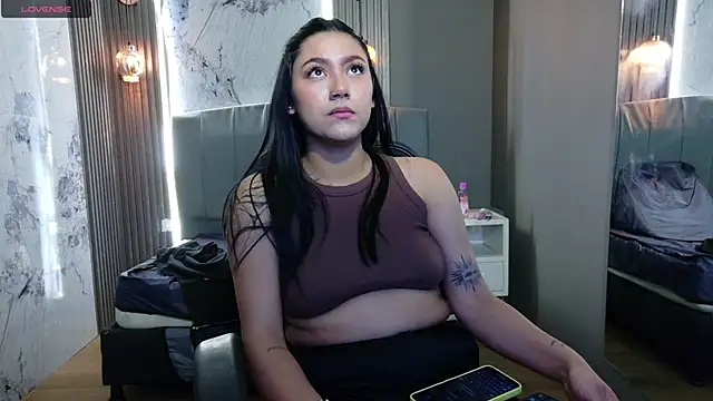 Megara 25 online show from September 24, 1:25 pm