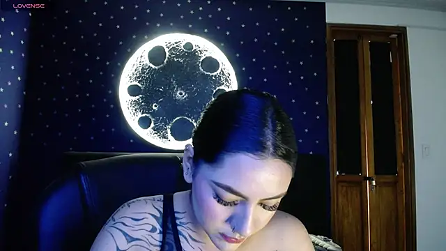 Snapshot of Megara_25 chatting on June 22, 2:47 pm Megara 25 online show from June 22, 2:47 pm