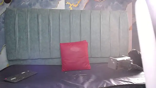 Snapshot of Megara_25 chatting on July 3, 1:17 pm Megara 25 online show from July 3, 1:17 pm