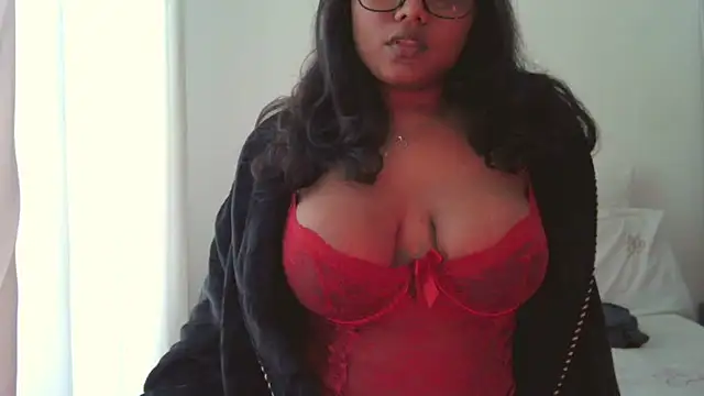 Snapshot of DirtyChaiLatte chatting on October 7, 1:41 pm DirtyChaiLatte online show from October 7, 1:41 pm