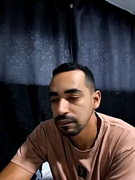 Snapshot of stivenlujan69 chatting on December 19, 11:01 pm stivenlujan69 online show from December 19, 11:01 pm