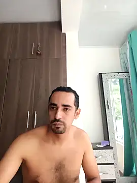 Snapshot of stivenlujan69 chatting on January 14, 4:12 pm stivenlujan69 online show from January 14, 4:12 pm