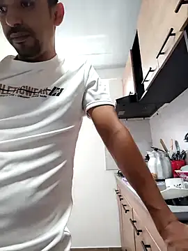 Snapshot of stivenlujan69 chatting on February 15, 6:15 pm stivenlujan69 online show from February 15, 6:15 pm