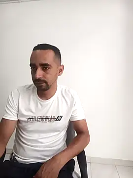 Snapshot of stivenlujan69 chatting on April 11, 6:56 pm stivenlujan69 online show from April 11, 6:56 pm