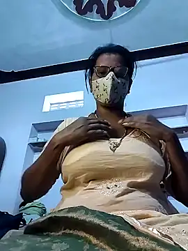 Snapshot of sexy_aaru chatting on October 5, 6:56 am sexy aaru online show from October 5, 6:56 am