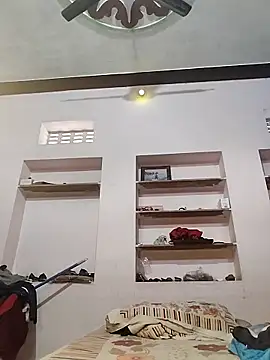 Snapshot of sexy_aaru chatting on October 30, 8:38 am sexy aaru online show from October 30, 8:38 am