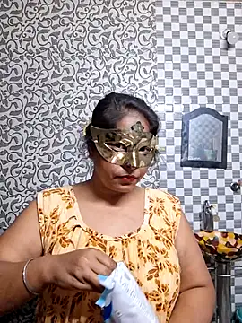 SIMIHOT online show from June 7, 4:11 pm
