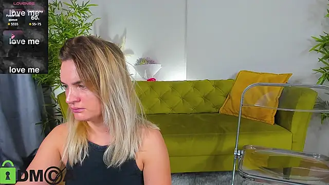 Marie Ellie online show from November 18, 1:33 am