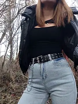 Snapshot of YOOUR_EVAA chatting on November 15, 10:56 am YOOUR EVAA online show from November 15, 10:56 am