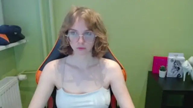 juicyPenny online show from November 28, 7:44 am