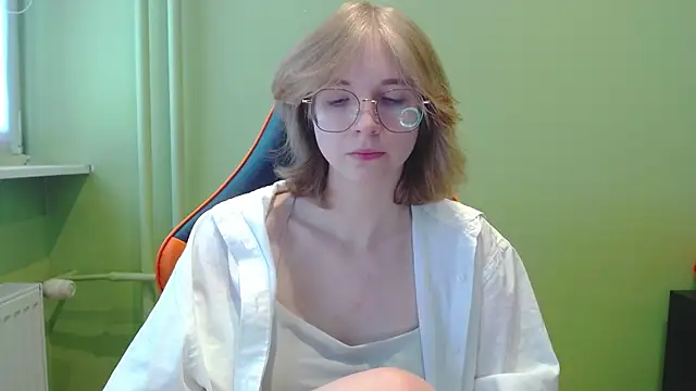 Snapshot of juicyPenny chatting on May 14, 6:31 am juicyPenny online show from May 14, 6:31 am