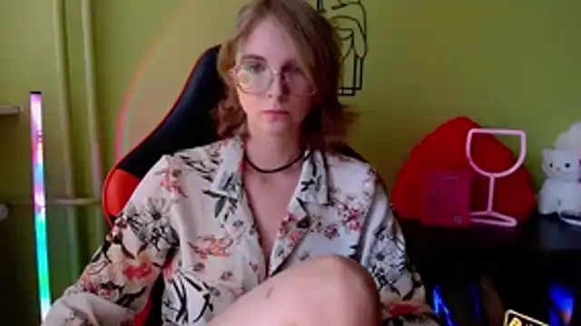 Snapshot of juicyPenny chatting on June 8, 4:40 pm juicyPenny online show from June 8, 4:40 pm