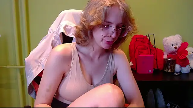 Snapshot of juicyPenny chatting on July 18, 6:28 am juicyPenny online show from July 18, 6:28 am