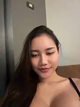 cherrycuteasian online show from July 3, 4:52 am