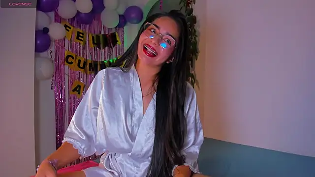 Snapshot of latingabby chatting on November 6, 9:37 pm latingabby online show from November 6, 9:37 pm