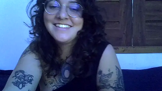 Snapshot of Blue_Liz chatting on November 25, 1:22 pm Blue Liz online show from November 25, 1:22 pm