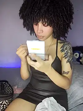 Snapshot of bettyboo2801 chatting on November 21, 5:39 am bettyboo2801 online show from November 21, 5:39 am