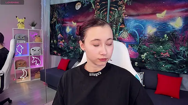 Snapshot of ClaraParks chatting on October 14, 5:58 pm ClaraParks online show from October 14, 5:58 pm