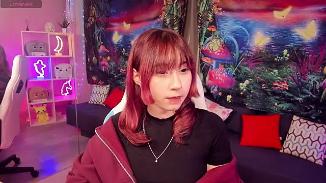 Snapshot of ClaraParks chatting on November 20, 7:13 pm ClaraParks online show from November 20, 7:13 pm