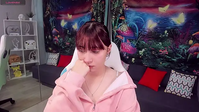 Snapshot of ClaraParks chatting on November 21, 6:50 pm ClaraParks online show from November 21, 6:50 pm