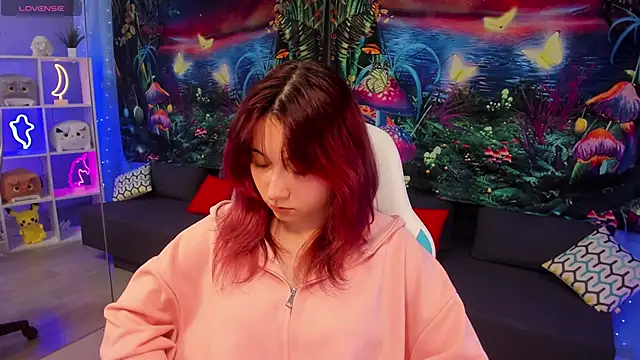 Snapshot of ClaraParks chatting on November 24, 7:13 pm ClaraParks online show from November 24, 7:13 pm