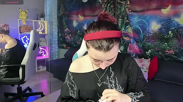 Snapshot of ClaraParks chatting on February 7, 8:01 pm ClaraParks online show from February 7, 8:01 pm