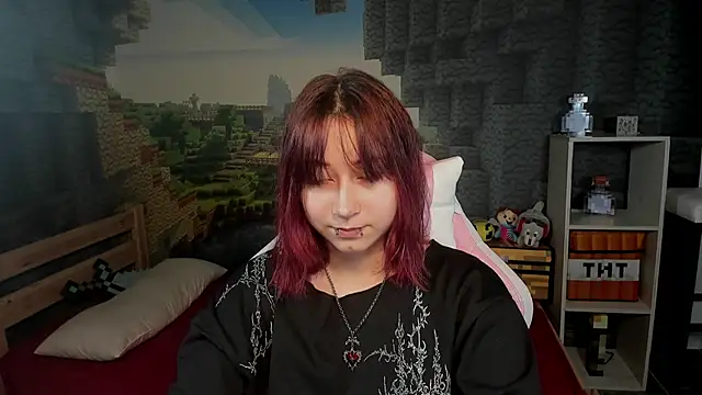 Snapshot of ClaraParks chatting on February 8, 8:12 pm ClaraParks online show from February 8, 8:12 pm