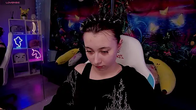 Snapshot of ClaraParks chatting on March 13, 8:32 am ClaraParks online show from March 13, 8:32 am