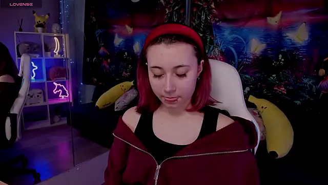 Snapshot of ClaraParks chatting on March 13, 8:37 pm ClaraParks online show from March 13, 8:37 pm