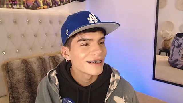 Dulcey  online show from October 27, 5:22 am