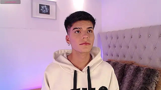 Snapshot of Dulcey_ chatting on November 8, 4:45 am Dulcey online show from November 8, 4:45 am