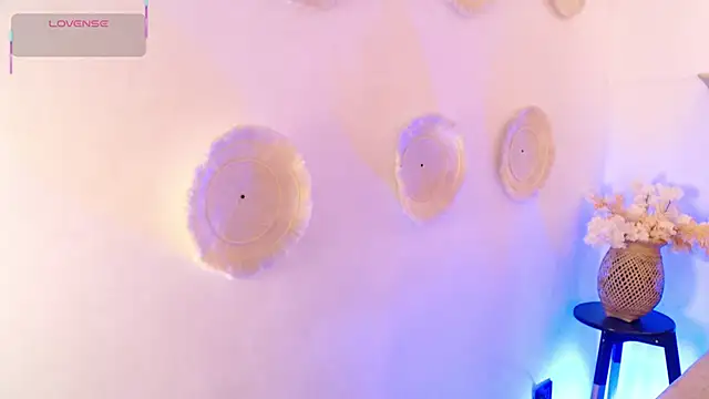 Snapshot of Dulcey_ chatting on December 5, 3:26 am Dulcey online show from December 5, 3:26 am