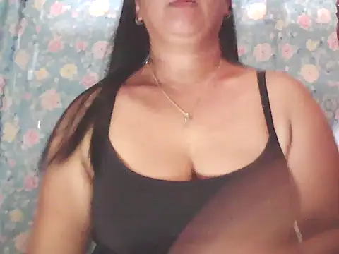 hotolivia34 online show from December 3, 6:10 am