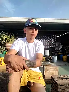 Dani22cmhot online show from February 8, 12:19 pm