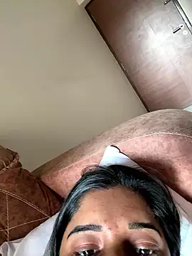 desitease online show from January 14, 10:10 am