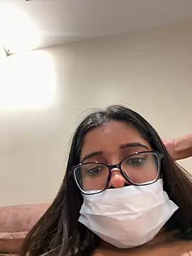 desitease online show from March 10, 6:35 pm