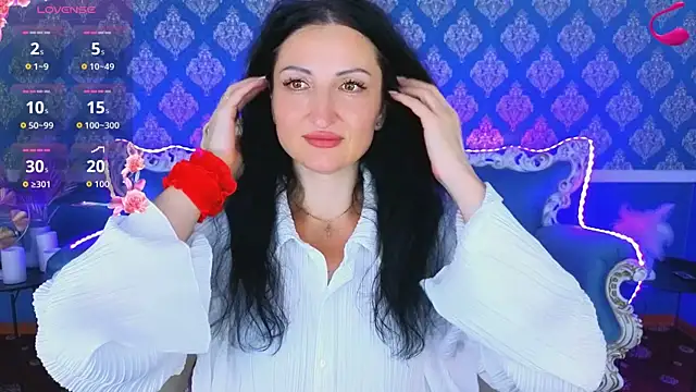 MissRossi online show from July 6, 7:05 pm