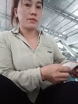 Snapshot of obhd87 chatting on June 19, 4:50 am obhd87 online show from June 19, 4:50 am