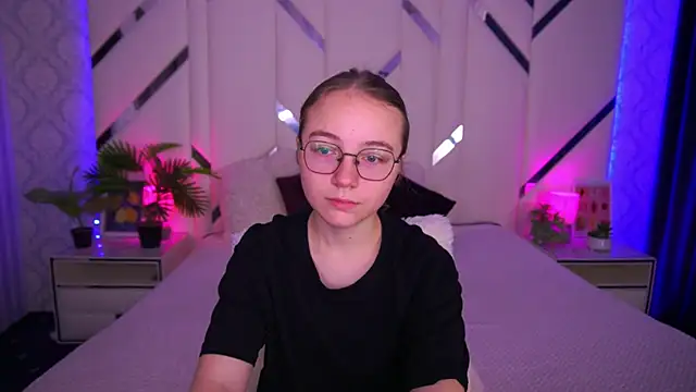 ArrinaWairr online show from October 23, 7:51 am