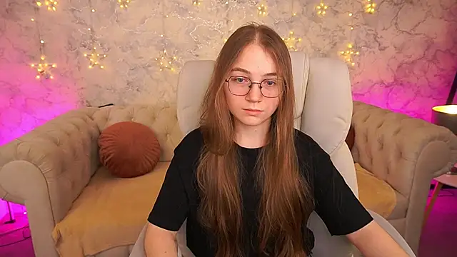 ArrinaWairr online show from February 10, 9:13 am