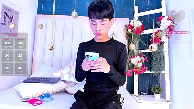 Snapshot of Jim_twink chatting on December 3, 7:23 pm Jim twink online show from December 3, 7:23 pm