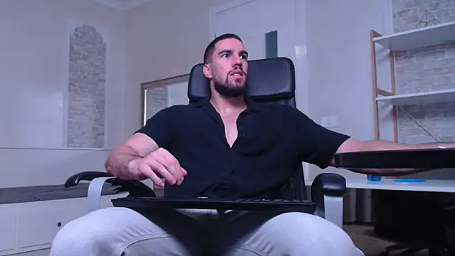 IvanHydee online show from September 21, 4:47 am