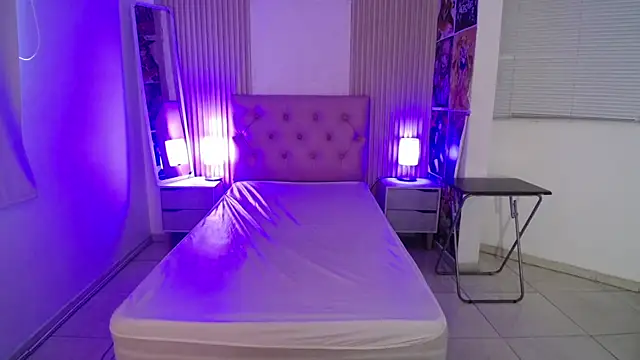 Snapshot of Bonnali_lune chatting on October 11, 10:08 pm Bonnali lune online show from October 11, 10:08 pm